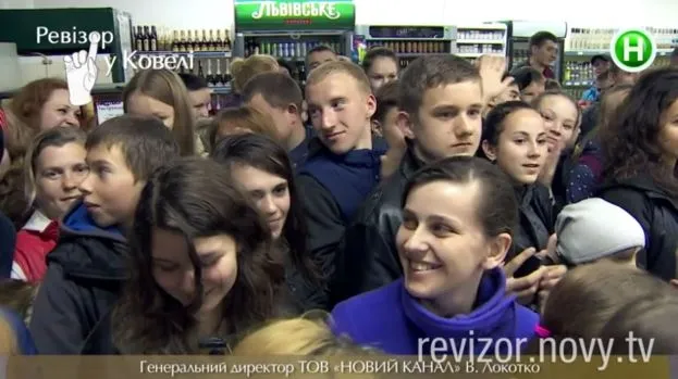 «Ревізор» у ковельському супермаркеті: «прострочка» та «пекло» у морозилці (фото, відео)