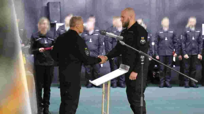 Степан Каплунов отримує нагороду у липні 2026 року