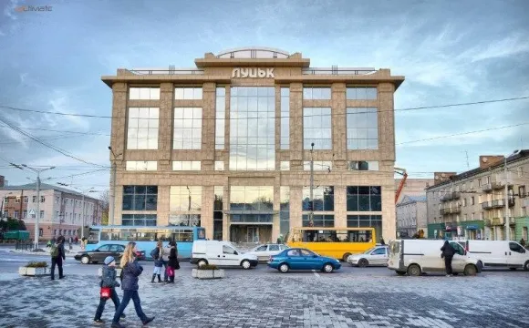 Через дезинфікуючу речовину: у ДСНС розповіли, чому відвідувачам ЦУМу в Луцьку стало погано
