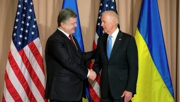 Порошенко і Байден у Давосі говорили про Донбас