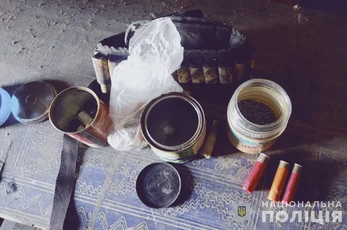 На Волині в хаті п'яного дебошира знайшли обріз та набої (фото)