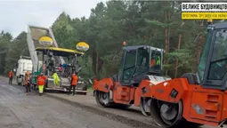 В режимі 24/7: на Волині асфальтують дорогу до Світязя (фото, відео)
