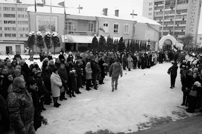 У Луцьку попрощались з Героями Миколою Мялковським та Романом Образцовим (фото)