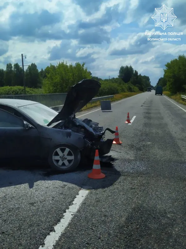 На «варшавці» жінка на Chevrolet протаранила відбійник (фото)
