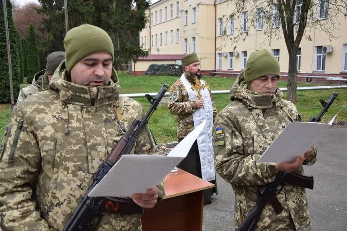 Мати п'ятьох дітей з Волині пішла у прикордонниці у пам'ять про загиблого племінника
