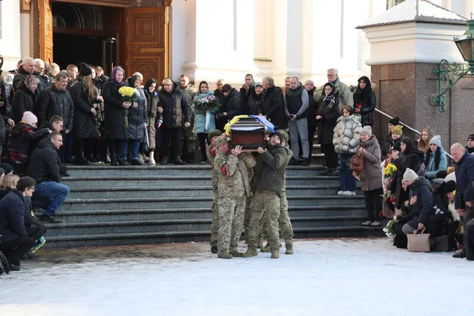 У Луцьку попрощалися із загиблим під Куп'янськом 24-річним Максимом Костюком (фото)
