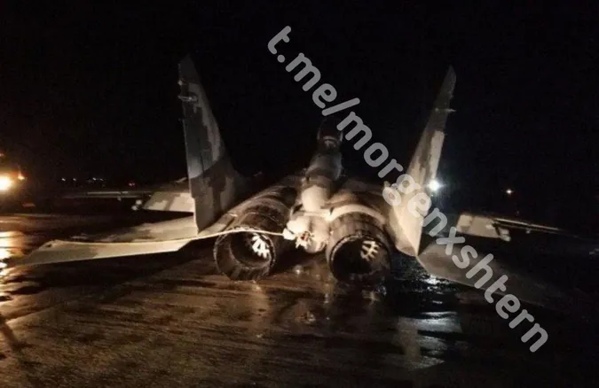 У Запорізькій області винищувач з Луцька здійснив аварійну посадку (фото)