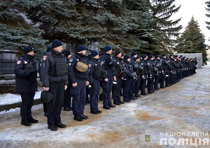 У прикордонних районах Волині у школах чергуватимуть поліцейські (фото)