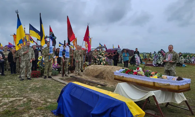 На Волині попрощалися із 25-річним прикордонником Андрієм Котельніковим (фото)