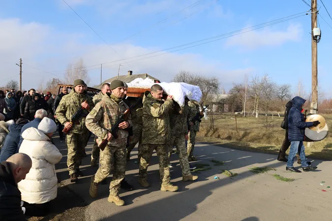 На Волині попрощалися з воїном Русланом Світачем (фото)