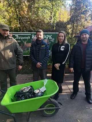 У Луцьку мешканцям зоопарку згодують «браконьєрську рибу»