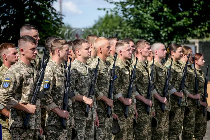 Пів сотні курсантів луцького вишу склали присягу на вірність Україні (фото)