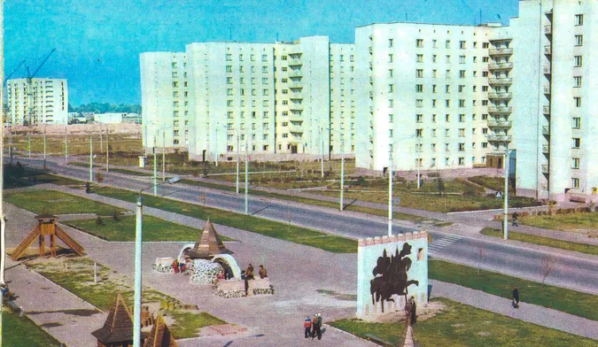 Дитяче містечко на проспекті Молоді