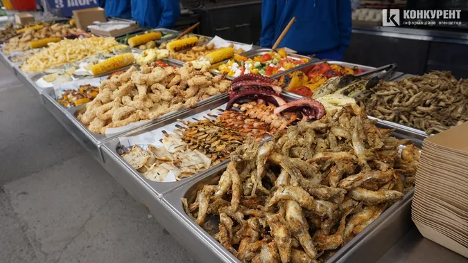 Як минув перший день ювілейного Food Fest у Луцьку (фото)
