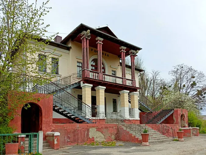 Руїни дитячої залізниці у Луцьку (фото)