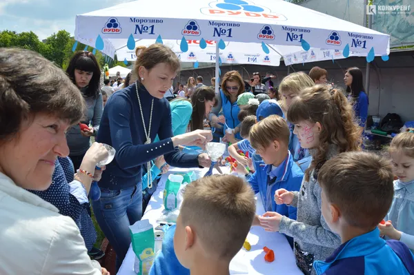 Більше тисячі учасників: як пройшов фестиваль родинної єдності у Луцьку