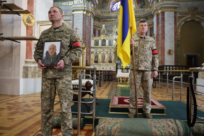 Загинув на Донеччині: у Луцьку попрощалися з Тарасом Корніюком (фото)