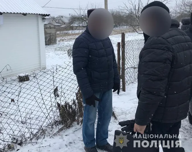 Сільському голові на Волині «світить» тюрма за новорічні ялинки
