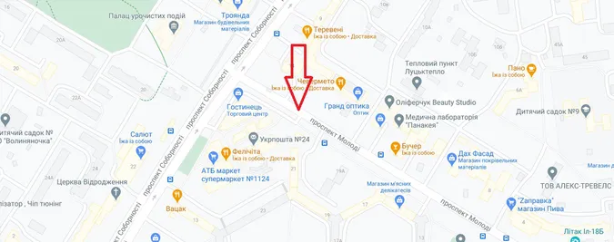 У Луцьку «швидка» протаранила легковик (фото)
