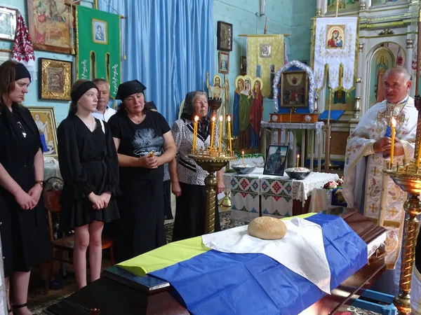 Воював, попри проблеми зі здоров'ям: на Турійщині попрощалися з Сергієм Омелянчуком (фото)