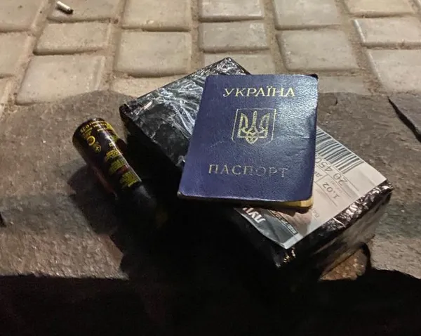 У Луцьку затримали киянина з кілограмом психотропів (фото)