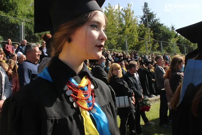 У Луцьку першокурсників ВНУ посвятили в студенти (фото)