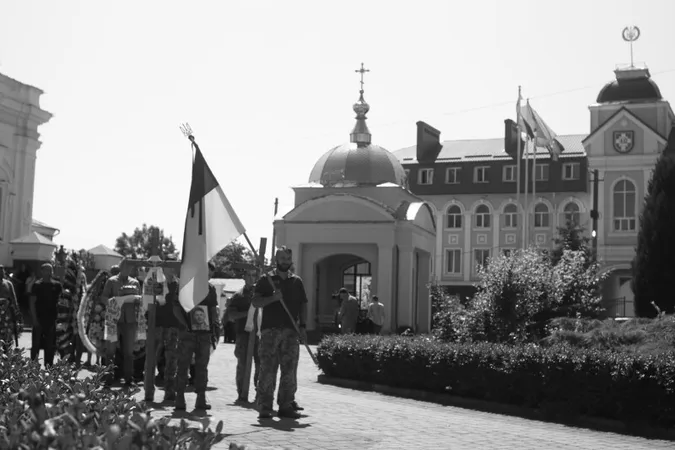 У Луцькій громаді в останню дорогу провели трьох Героїв (фото)