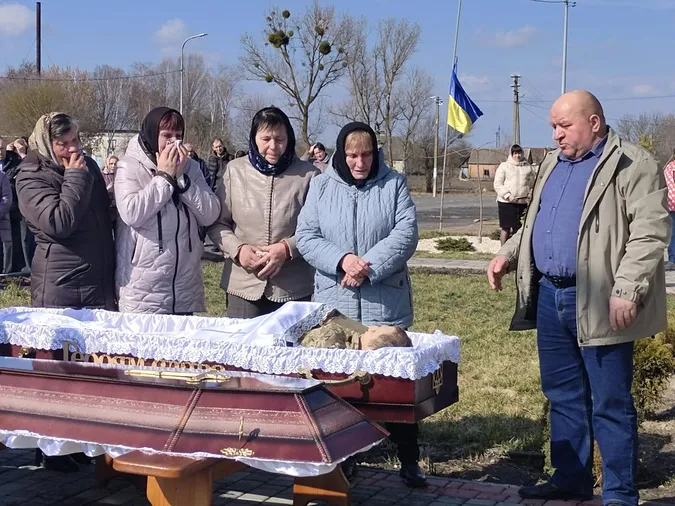 На Волині попрощалися із померлим воїном Миколою Тимощуком (фото)