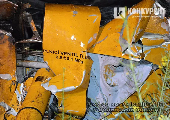 На Волині під час випробувань розбився літак (оновлено, фото)