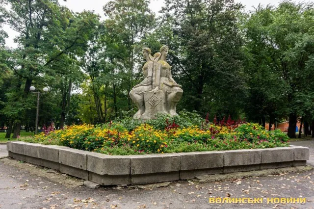Місто контрастів: світлини осіннього Ковеля (фото)