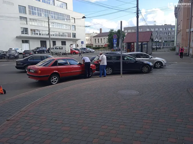 У центрі Луцька через ДТП ускладнений рух автотранспорту (фото)