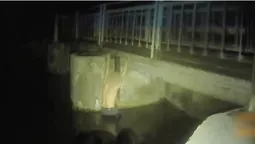 Посварився з рідними: поліцейські витягнули з крижаної води 27-річного неадеквата (відео)