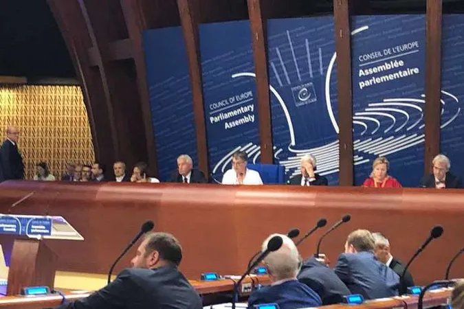 Україна призупиняє участь у роботі ПАРЄ
