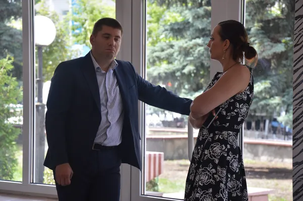 Головний лікар Ковельського МТМО Олег Самчук та консультант з управління субпроектом Світового банку у Волинській області Марія Адамчук