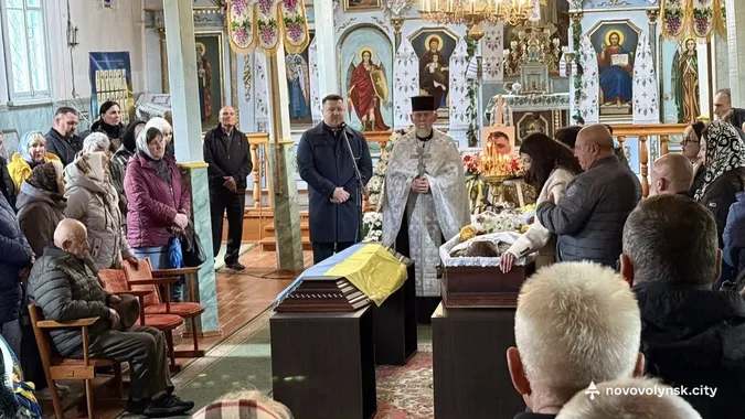 У Нововолинську попрощалися із воїном Максимом Єгоровим (фото)