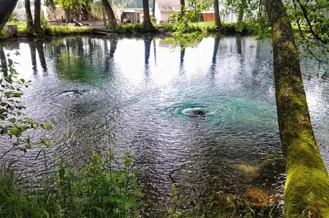 В Оконську вже не можна набрати цілющої води: що сталося  з унікальним джерелом