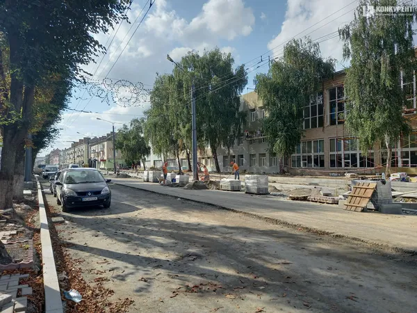 Бетонують, асфальтують: що коїться на проспекті Волі у Луцьку (фото)