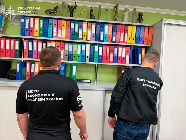 Підробляли декларації та пакували прострочку: викрили постачальників неякісних сухпайків для ЗСУ (фото)