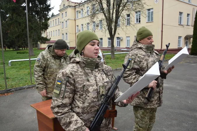 Мати п'ятьох дітей з Волині пішла у прикордонниці у пам'ять про загиблого племінника