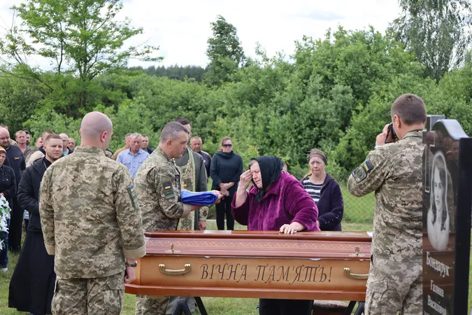 У громаді на Волині попрощалися із загиблим бійцем Василем Сущиком (фото)