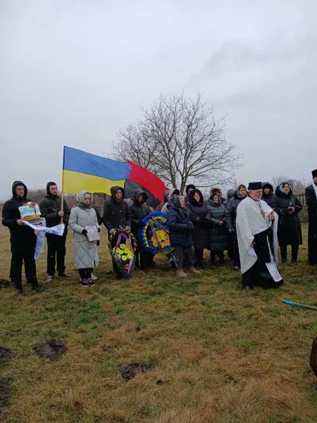 У Луцькому районі попрощалися із померлим воїном Миколою Казміруком (фото)