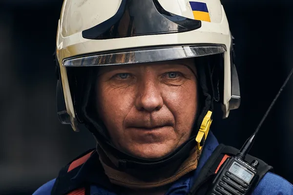 Обстріл Києва: пожежу у будинку локалізували, продовжують рятувальні роботи (фото, відео)