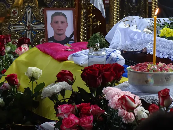 На Волині провели в останню дорогу Олександра Ворсіна (фото)