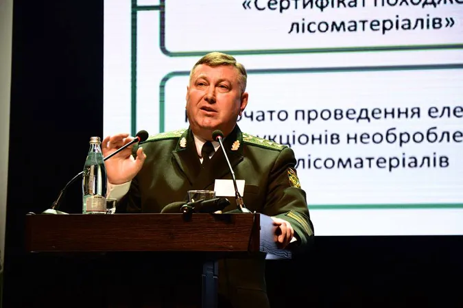 У Луцьку сотні фахівців вирішували, як здолати кризу у «лісі»