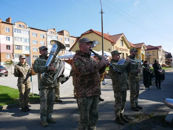 У Володимирі попрощалися із загиблим на війні солдатом Андрієм Сапігою (фото)