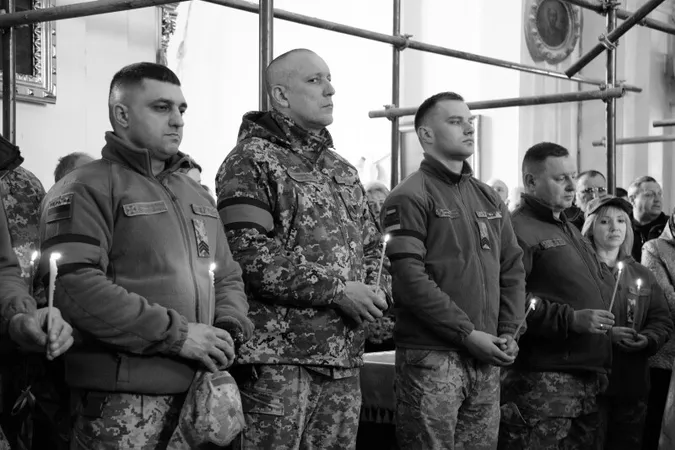 У Луцьку провели в останню дорогу загиблих Героїв Костянтина Кіріка та Михайла Федоровича (фото, відео)