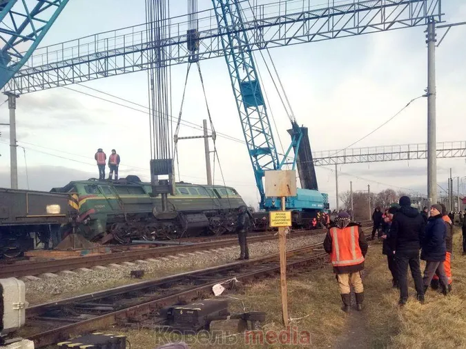 У Ковелі зійшов з колії пасажирський потяг «Київ – Варшава»  (фото, відео)