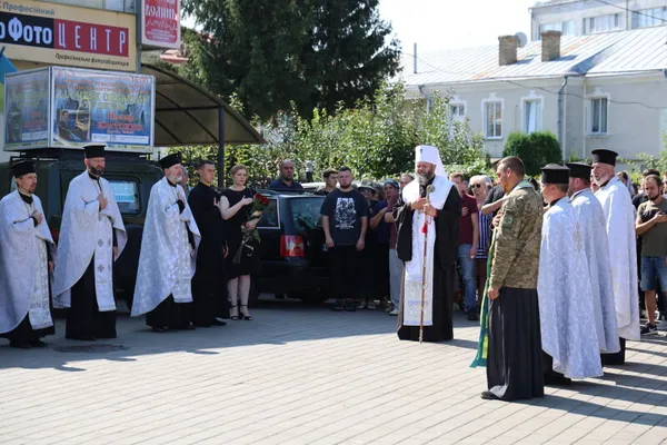 У Луцьку провели в останню путь загиблого захисника Олександра Мартинюка (фото)