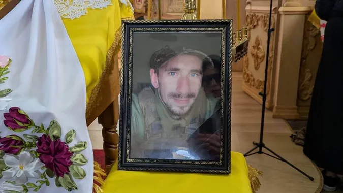 Через два роки після загибелі на Волині поховали воїна Петра Більчука (фото)