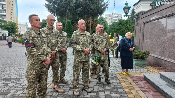 У Луцьку прощаються із трьома загиблими захисниками (фото, відео)